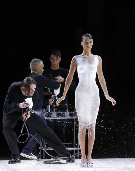 Bella Hadid S Dress Was Instantly Spray Painted At The Coperni S Paris