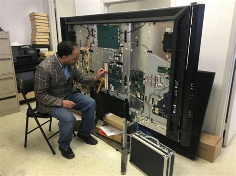 Trouble With Your Television Get It Repaired Oakville Tv Repair