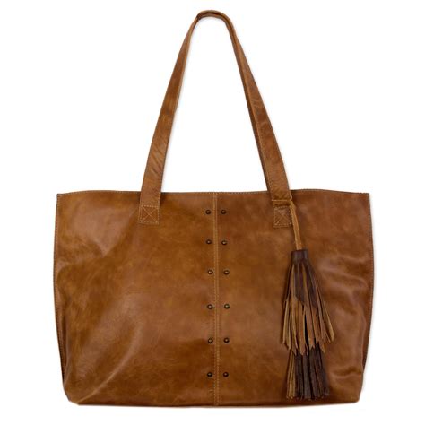 Roomy Chestnut Brown Artisan Crafted Leather Shoulder Bag Capacious