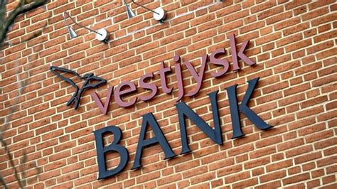 Køb vestjysk bank aktier på etoro. Vestjysk Bank-aktien vinder i baglænsløb