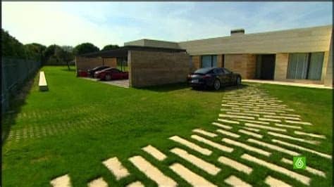 Es una vivienda que se parece mucho a la casa que tenían en la finca, una de las zonas más exclusivas de madrid. Icono Interiorismo: La casa de: Cristiano Ronaldo e Irina ...