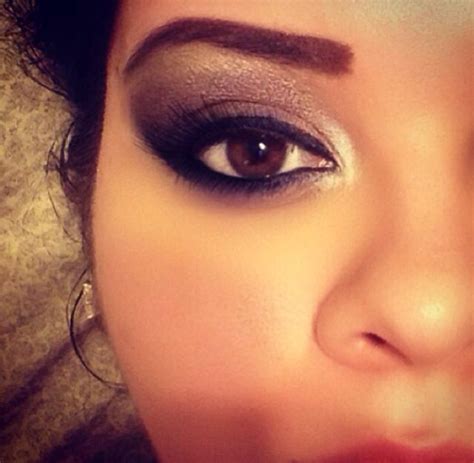 smokey eye at night by lakeside browse our real girl gallery thebeautyboard on