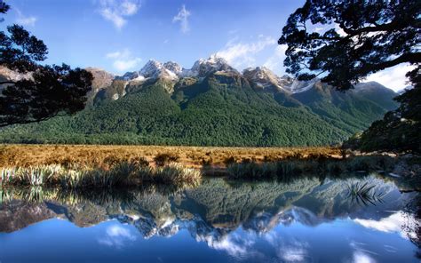 Beautiful Mountain Landscape 2 Wallpaper 2560x1600