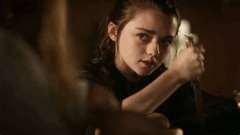 Arya Stark Dagger In Game Of Thrones Season 7 Popsugar Entertainment
