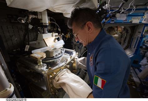 Esa Paolo Nespoli Works In Space