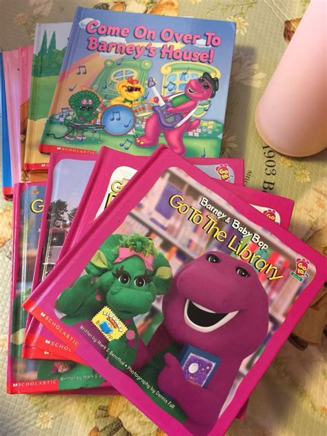 Barney Book Hobbies And Toys Books And Magazines Childrens Books On