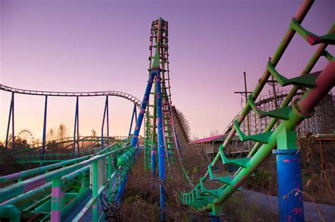 10 Abandoned Theme Parks That Are Hauntingly Beautiful Photos