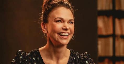 How Much Is ‘younger Actress Sutton Foster Worth