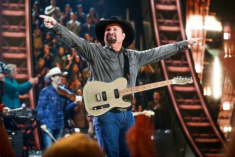 Garth Brooks To Be Inducted Into Country Music Hall Of Fame