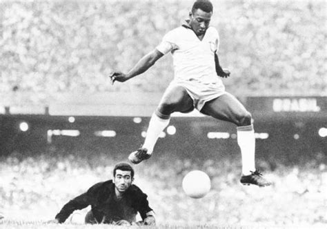 Pele Brazils Mighty King Of ‘beautiful Game Sports Gallery News