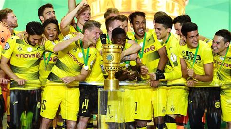 Dortmund hat mit dem 15. Borussia Dortmund Dfb Pokal gebraucht kaufen! Nur 2 St ...