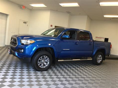 Pre Owned 2017 Toyota Tacoma Sr5 Double Cab 5 Bed V6 4x4 At Crew Cab