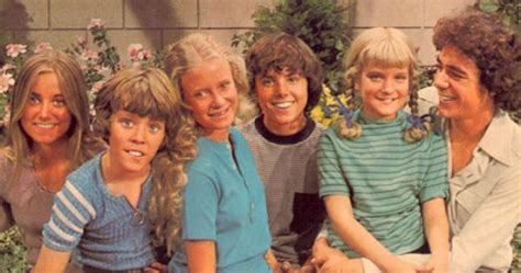 The Brady Bunch Cast Reveal Behind The Scenes Love Triangle Herie