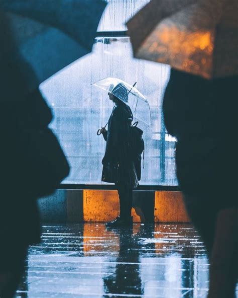 Moody And Cinematic Street Photography By Alex Fernández Street