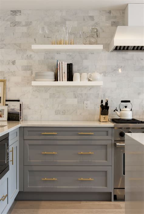 Can Never Go Wrong With A Marble Backsplash Gold Hardware And Floating