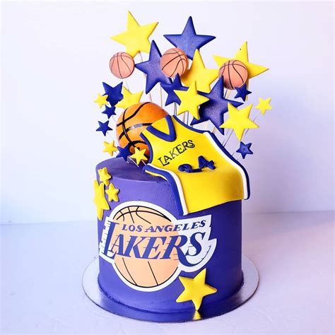 Lakers Cakes For La Fans Basketball Birthday Cake Basketball Cake Cake Designs Birthday