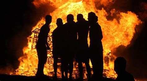 De largo y haz en ella cuatro nudos mientras pronuncias estas. Rituales para la "Noche de San Juan" | Chillán Activo