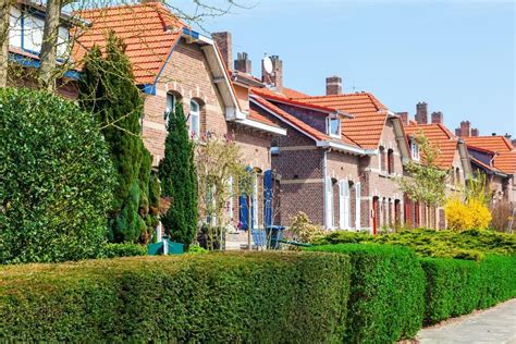 The dutch term landstreek, literally translated land area/region, means that the area is not an administrative region but an area that displays cohesion with. Neem de tijd om regio Zuid-Limburg te ontdekken