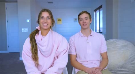 Why did the Pink Shirt Couple break up? - USTimesPost width=