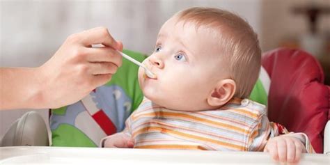 Usia 5 bulan stimulasi motorik kasar : 9 Cara Membuat Nasi Tim Bayi dan Balita Sehat, Lezat dan ...