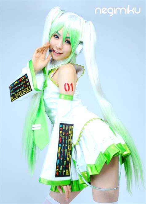 [pedia] five sexy cosplayers that are almost too amazing to believe exist in reality japanese