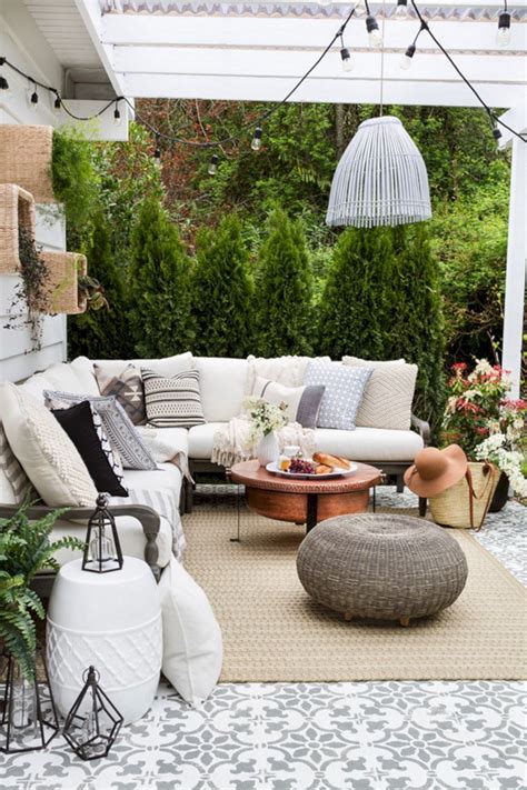 33 Gorgeous Bohemian Outdoor Patio Designs For Cozy Outdoor Space Idea