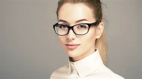 How to Pick the Best Pair of Glasses - City Girl Savings