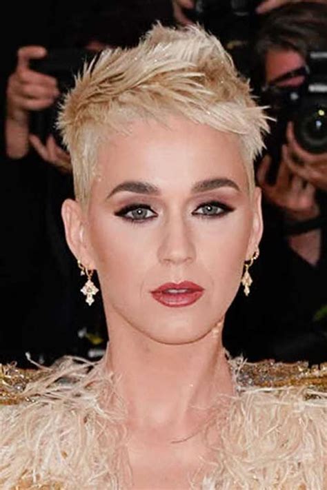 Katy Perry New Hair Katy Perry Ditches Her Pixie Cut For Long Blonde Waves See Her Jaw