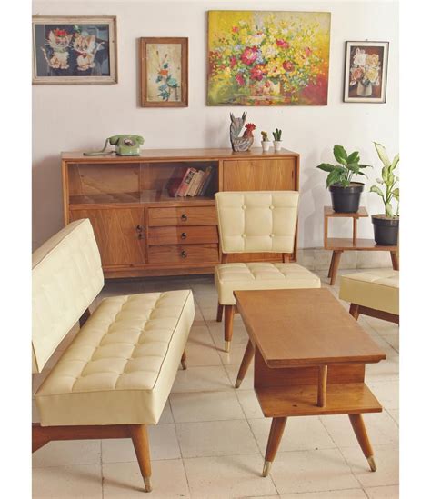 dekorasi ruang tamu vintage desain rumah minimalis