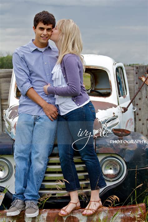 Ivyellephotography Cassie And Bens Engagement Session Southern Alberta Couples Photographer