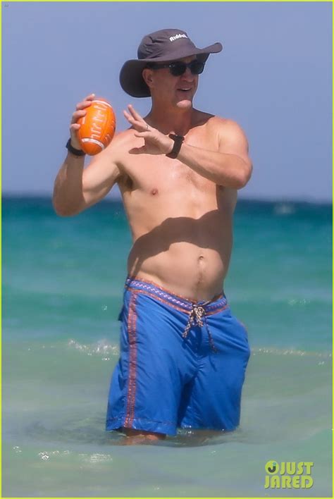 Photo Peyton Manning Shirtless At The Beach 10 Photo 4492985 Just