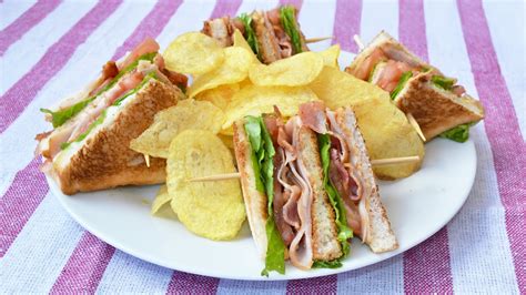 How To Make A Club Sandwich Easy Club Sandwich Recipe Recipe Flow