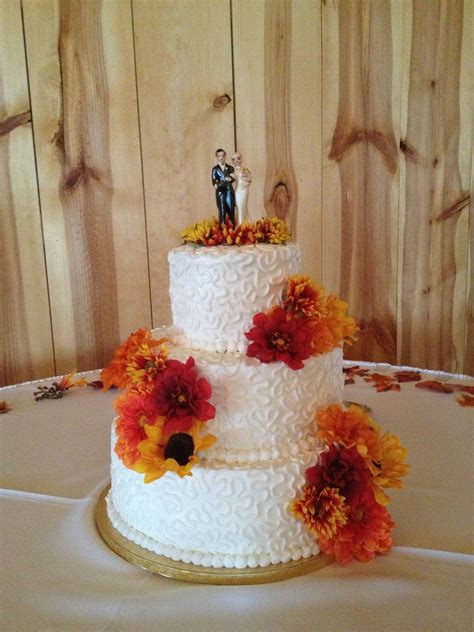 Fall Wedding Cake With Vintage Topper Fall Wedding Cake Topper Fall