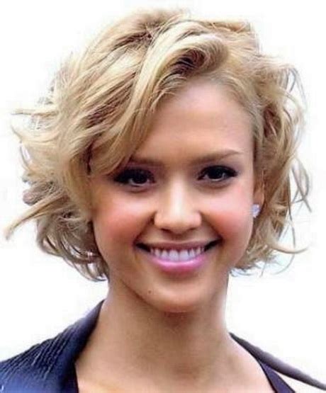 Not every short hairstyle is good for a round face, but some of those below seem so cute that you simply can't deny yourself a pleasure to try a sassy short haircut for a change. Short haircuts for round faces 2015