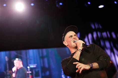 De când era mic, matei a știut că vrea să facă oamenii să râdă. BRomania: show incendiar la Sala Palatului - În Stilul Meu