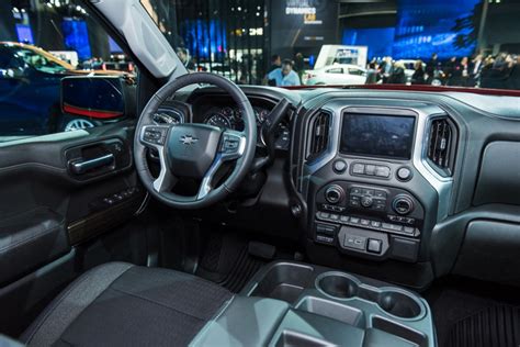 Car Pictures Review 2020 Chevrolet Silverado Hd Interior