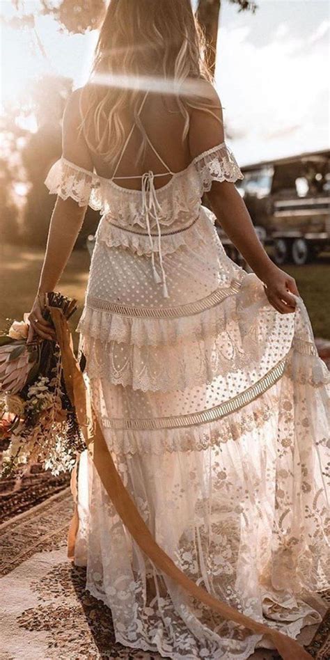 Boho Wedding Dresses 36 Looks For Free Spirited Bride Faqs Boho Wedding Dress White Boho