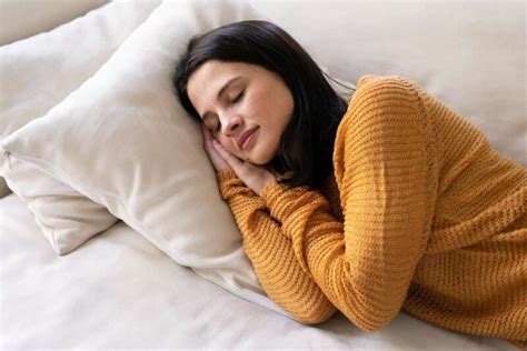 Sleeping Without Pillows Advantages And Disadvantages