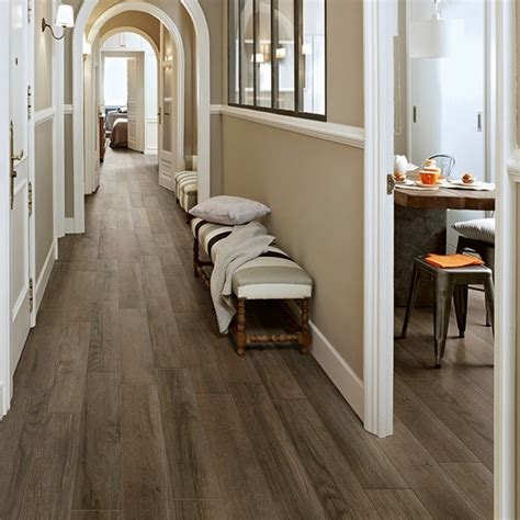 Discover the best modern flooring ideas and more with our expert guide. Porcelain tile flooring - modern and durable home flooring ideas