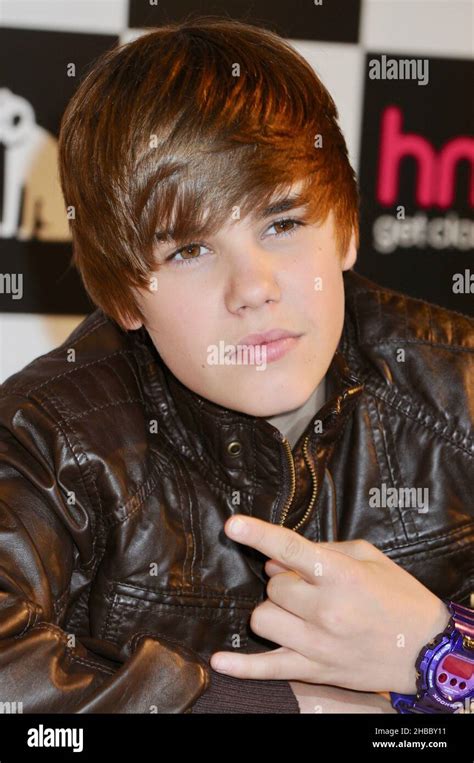 Justin Bieber Album Signing Hmv Westfield London Uk Stock Photo Alamy
