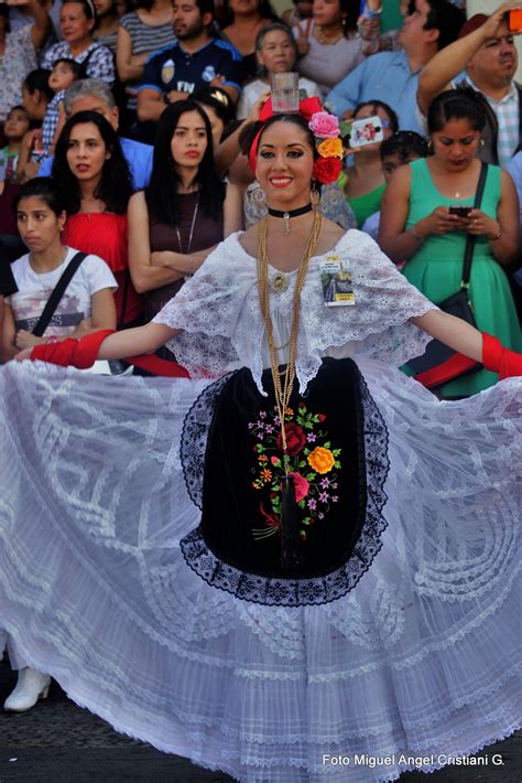 Veracruz Vestidos Tipicos De Mexico Moda Mexicana Traje Regional