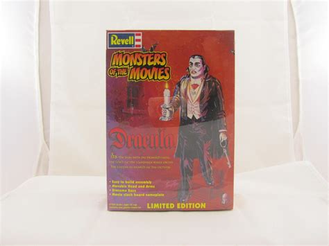 Count Dracula Monsters Of The Movies Revell Model Kit Sealed