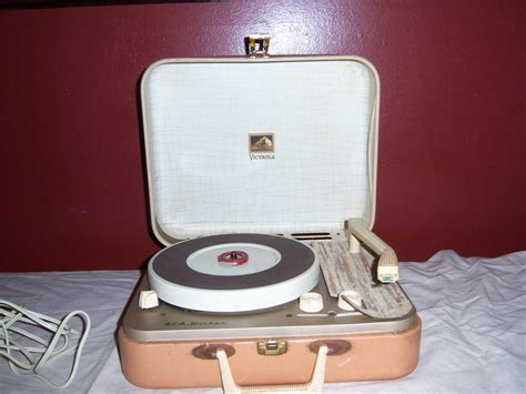 Vintage Retro Rca Victor Portable Record Player By Finallyyours