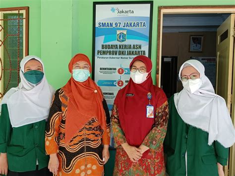 Fkip Uhamka Turut Laksanakan Program Mbkm Di Sma N 97 Jakarta