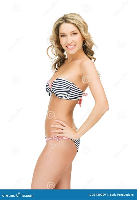 Mujer Hermosa En Bikini Imagen De Archivo Imagen De Adulto 39430009