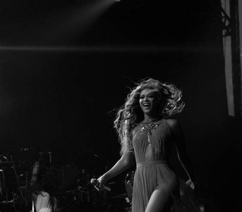 Essence Fest Finale Night Round Up Beyonce Brandy Kenya Moore And More