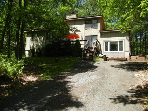 Our poconos log cabin rentals are close to many delicious restaurants, or have meals catered to the cabins. Poconos Rentals - White Haven Pocono Getaway Rental Rustic ...