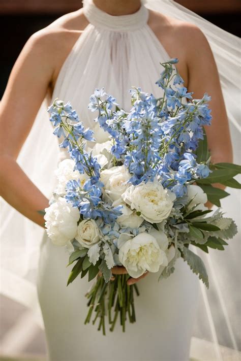 The actress was married to thami mngqolo, a popular south african actor best known for his role in generations as senzo dlomo. Spring bouquet goals courtesy of Anne Marie Doramus ...