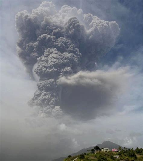 St Vincent Volcano Activity Today Mkbgsyqukipztm Vincent And The Grendines National