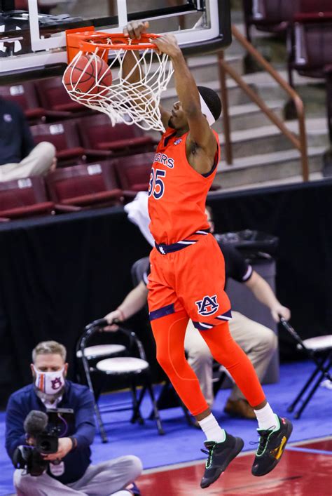 Auburn Basketball Photos From Tigers Victory Over South Carolina